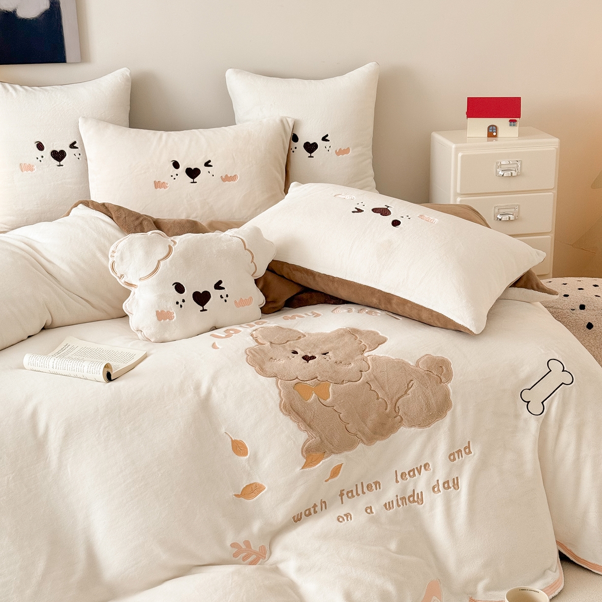 91家纺网 家纺一手货源 找家纺 （总）西西家居 2025新款全消光正宗230g牛奶绒四件套-汪星人