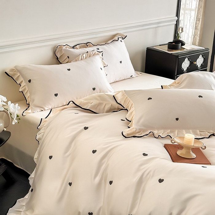 91家纺网 家纺一手货源 找家纺 置顶家纺 2025新款初心蝴蝶结水洗天丝印花四件套 初心-奶昔白