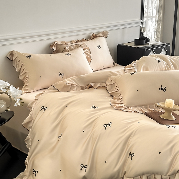 91家纺网 家纺一手货源 找家纺 置顶家纺 2025新款初心蝴蝶结水洗天丝印花四件套 蝴蝶结-咖色