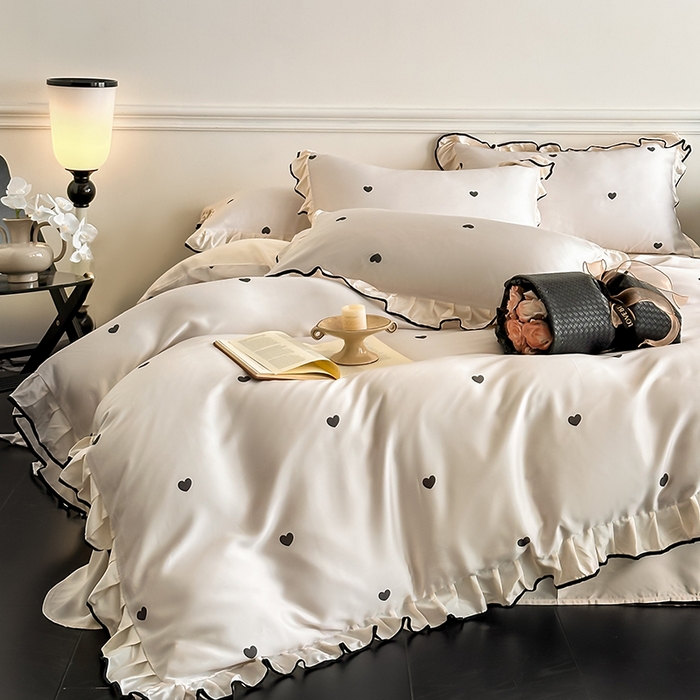 91家纺网 家纺一手货源 找家纺 置顶家纺 2025新款初心蝴蝶结水洗天丝印花四件套 初心-奶昔白