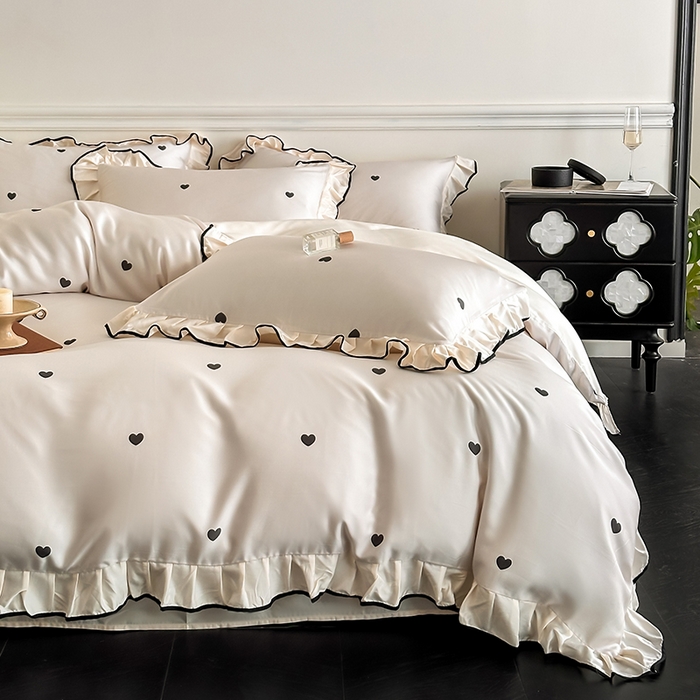 91家纺网 家纺一手货源 找家纺 置顶家纺 2025新款初心蝴蝶结水洗天丝印花四件套 初心-奶昔白