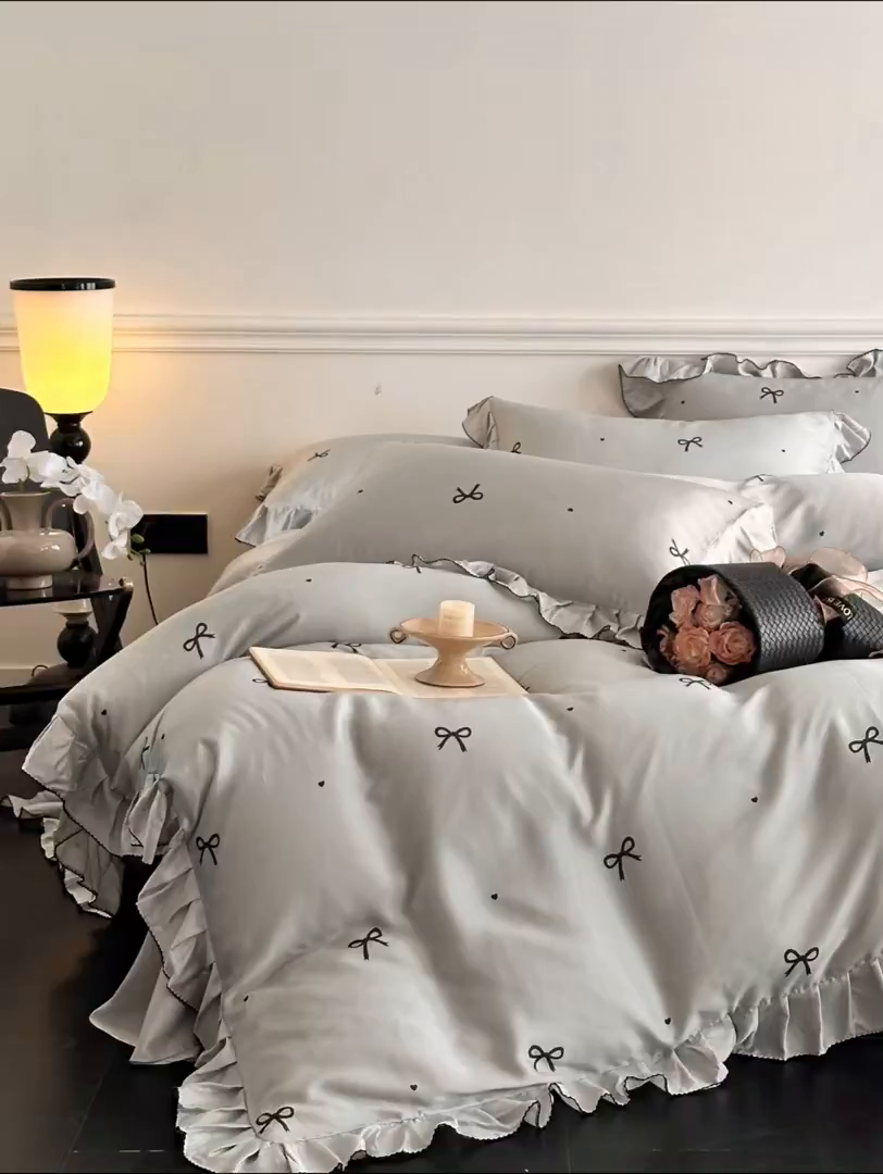 91家纺网 家纺一手货源 找家纺 置顶家纺 2025新款初心蝴蝶结水洗天丝印花四件套 蝴蝶结-繁星蓝