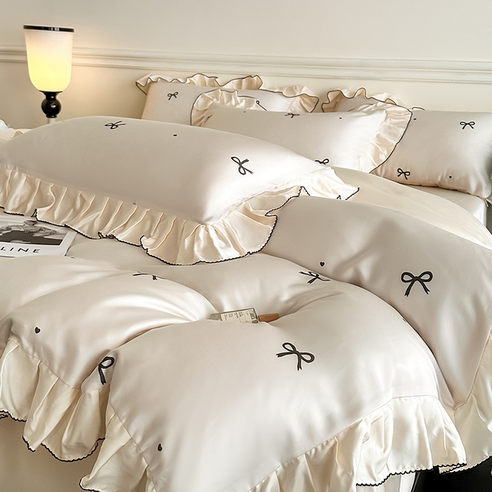 91家纺网 家纺一手货源 找家纺 置顶家纺 2025新款初心蝴蝶结水洗天丝印花四件套 蝴蝶结-奶白