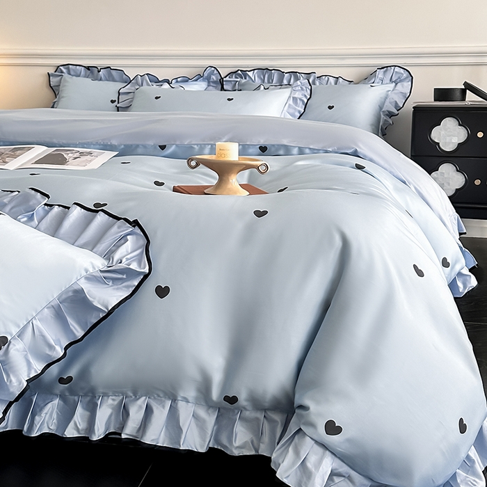 91家纺网 家纺一手货源 找家纺 置顶家纺 2025新款初心蝴蝶结水洗天丝印花四件套 初心-浅蓝