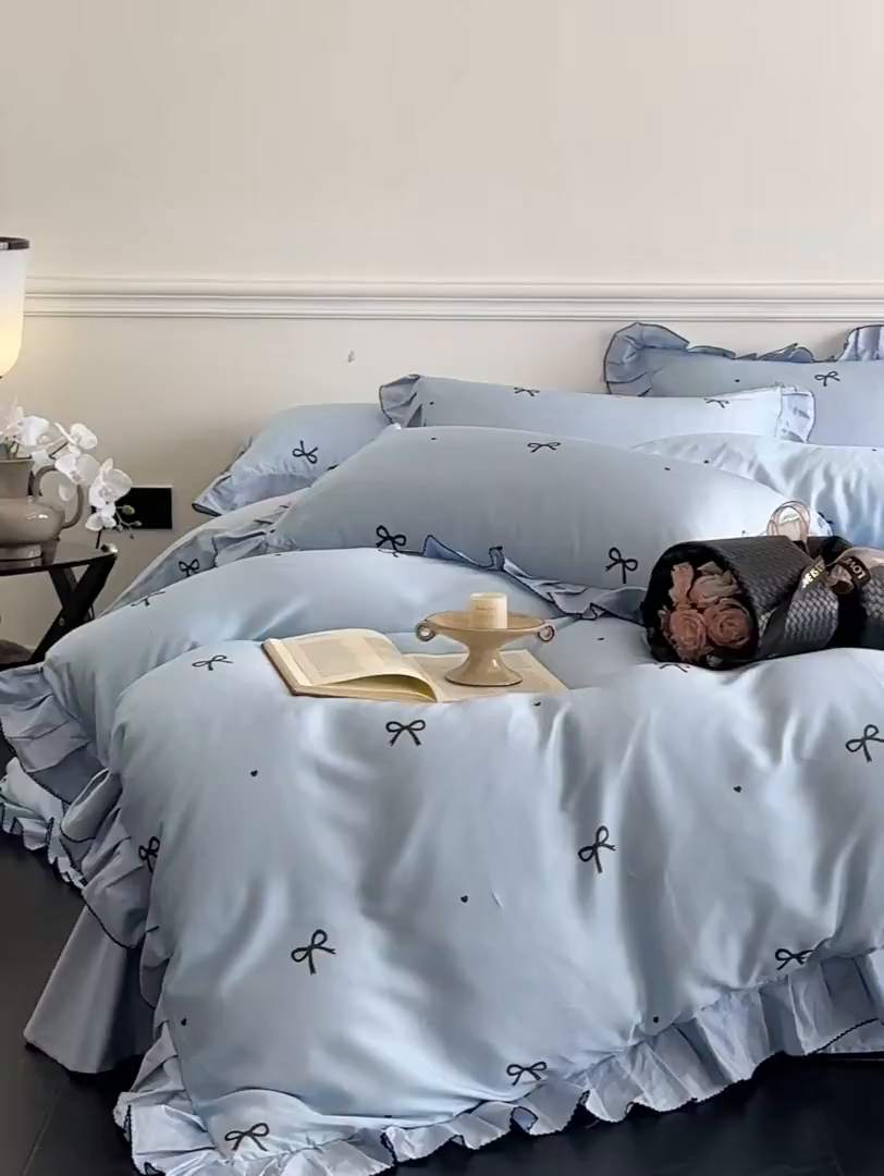 91家纺网 家纺一手货源 找家纺 置顶家纺 2025新款初心蝴蝶结水洗天丝印花四件套 蝴蝶结-天空蓝