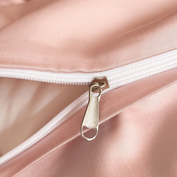 91家纺网 家纺一手货源 找家纺 置顶家纺 2025新款国色天香新中式全棉刺绣拼接四件套 幸禾-浅豆沙