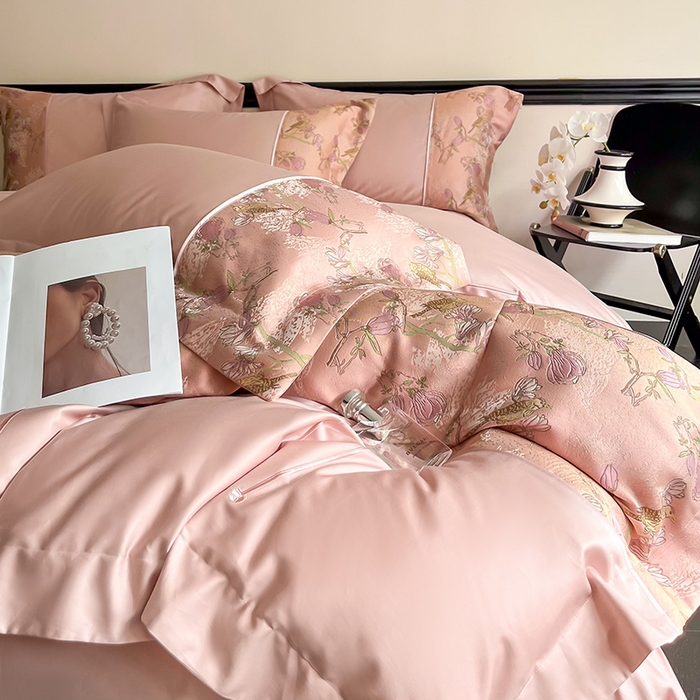 91家纺网 家纺一手货源 找家纺 置顶家纺 2025新款国色天香新中式全棉刺绣拼接四件套 幸禾-浅豆沙