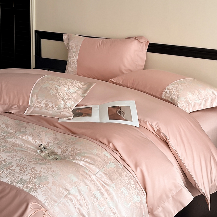 91家纺网 家纺一手货源 找家纺 置顶家纺 2025新款国色天香新中式全棉刺绣拼接四件套 烟雨江南-浅豆沙