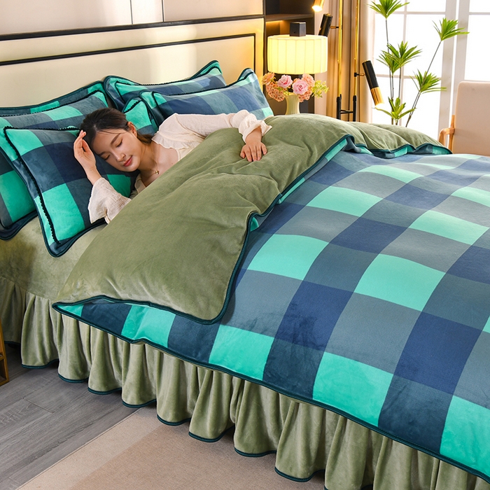 91家纺网 家纺一手货源 找家纺 2025新款高克重8斤金貂绒牛奶绒四件套 大格-绿