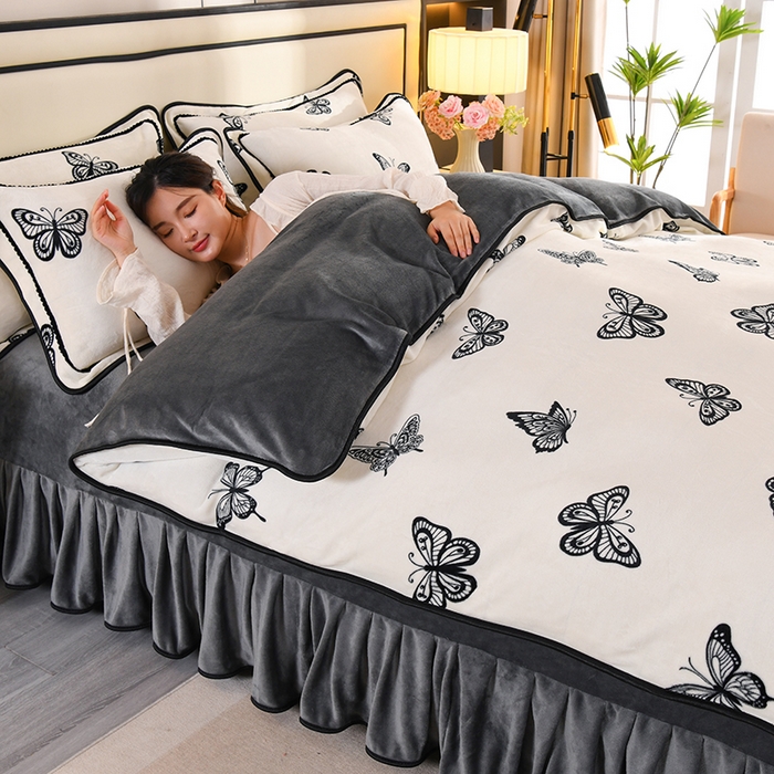 91家纺网 家纺一手货源 找家纺 2025新款高克重8斤金貂绒牛奶绒四件套 蝴蝶