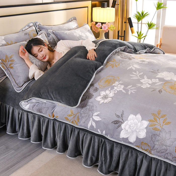 91家纺网 家纺一手货源 找家纺 2025新款高克重8斤金貂绒牛奶绒四件套 花香四溢-灰