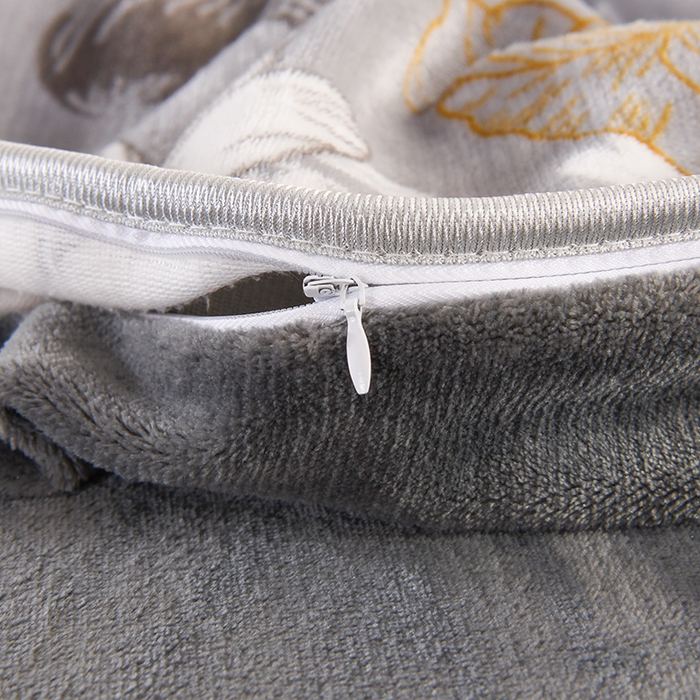 91家纺网 家纺一手货源 找家纺 2025新款高克重8斤金貂绒牛奶绒四件套 花香四溢-灰