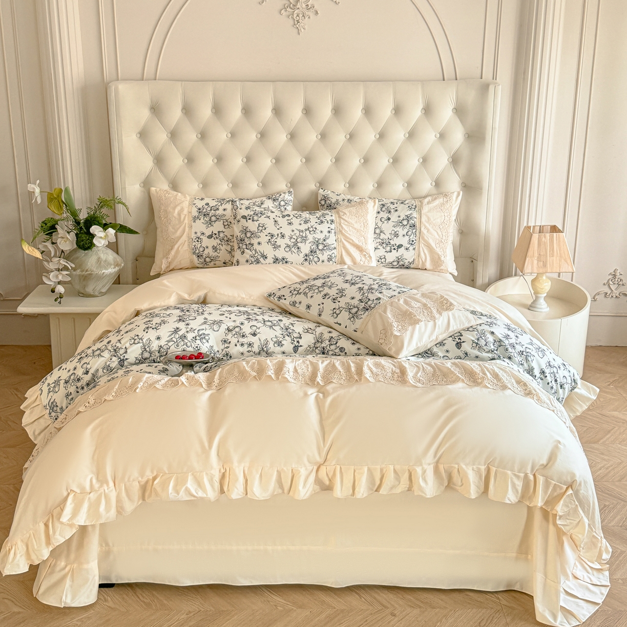 91家纺网 家纺一手货源 找家纺 置顶家纺 2025秋冬新品法式亲肤花边拼接四件套 爱蜜莉-奶昔白