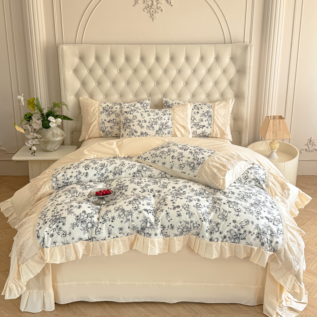 91家纺网 家纺一手货源 找家纺 置顶家纺 2025秋冬新品法式亲肤花边拼接四件套 薇安妮-奶昔白