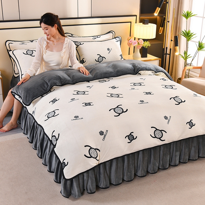 91家纺网 家纺一手货源 找家纺 2025新款高克重8斤金貂绒牛奶绒四件套 山茶花