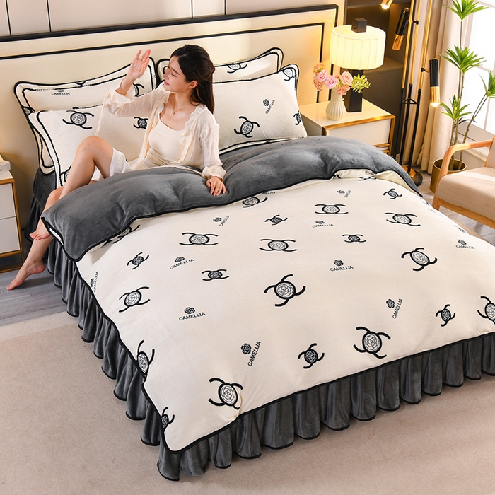 91家纺网 家纺一手货源 找家纺 2025新款高克重8斤金貂绒牛奶绒四件套 山茶花