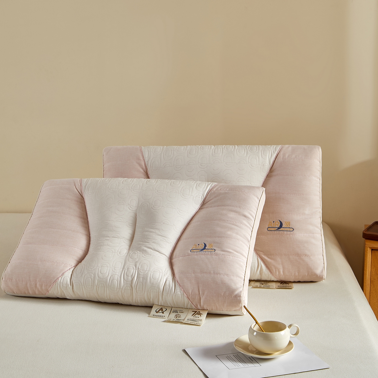 91家纺网 家纺一手货源 找家纺 （总）鼎晟纺 2025新款针织蚕丝护颈云朵枕学生枕头成人枕芯 枕头枕芯-风格二