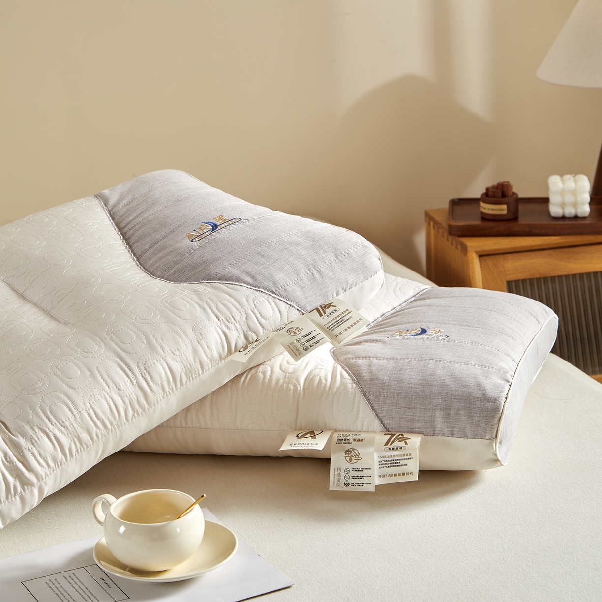 91家纺网 家纺一手货源 找家纺 鼎晟纺 2025新款针织蚕丝护颈云朵枕学生枕头成人枕芯 枕头枕芯-风格二 针织蚕丝护颈云朵枕-灰色