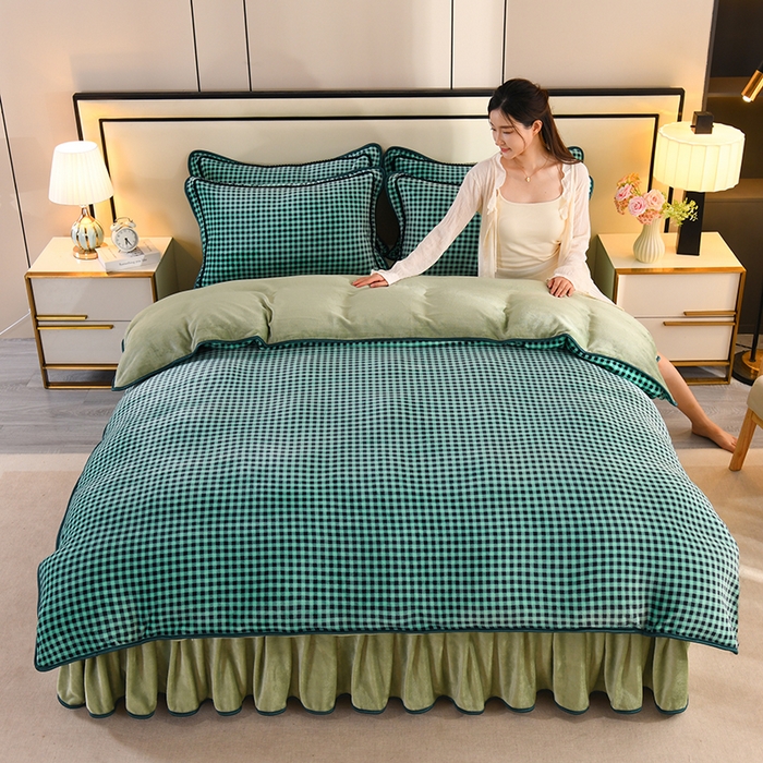 91家纺网 家纺一手货源 找家纺 2025新款高克重8斤金貂绒牛奶绒四件套 小格-绿