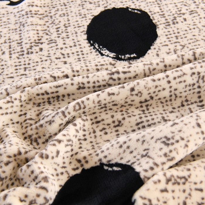 91家纺网 家纺一手货源 找家纺 2025新款高克重8斤金貂绒牛奶绒四件套 字母波点