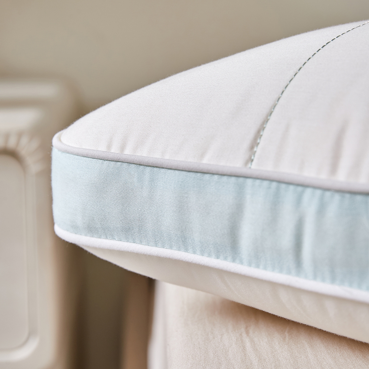 91家纺网 家纺一手货源 找家纺 鼎晟纺 2025新款森睡棉云柔护颈枕学生枕头成人枕芯-风格二 森睡棉护颈枕-时尚蓝