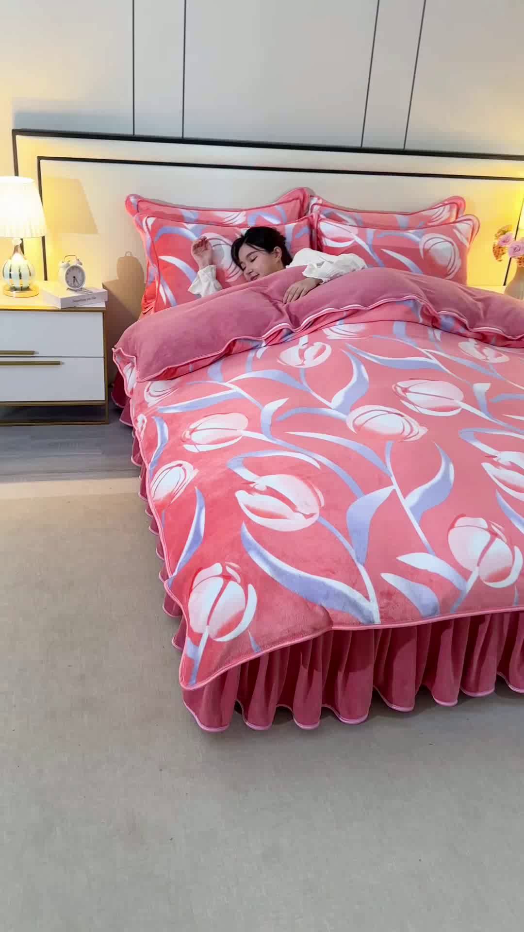 91家纺网 家纺一手货源 找家纺 2025新款高克重8斤金貂绒牛奶绒四件套 郁金香