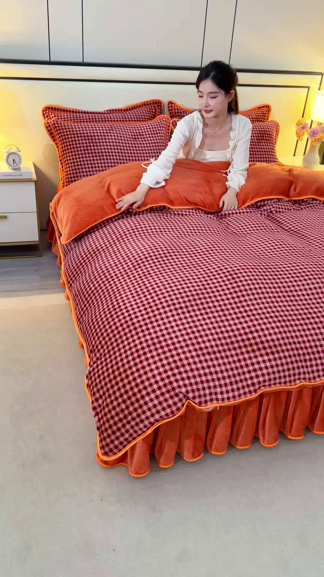 91家纺网 家纺一手货源 找家纺 2025新款高克重8斤金貂绒牛奶绒四件套 小格-橙