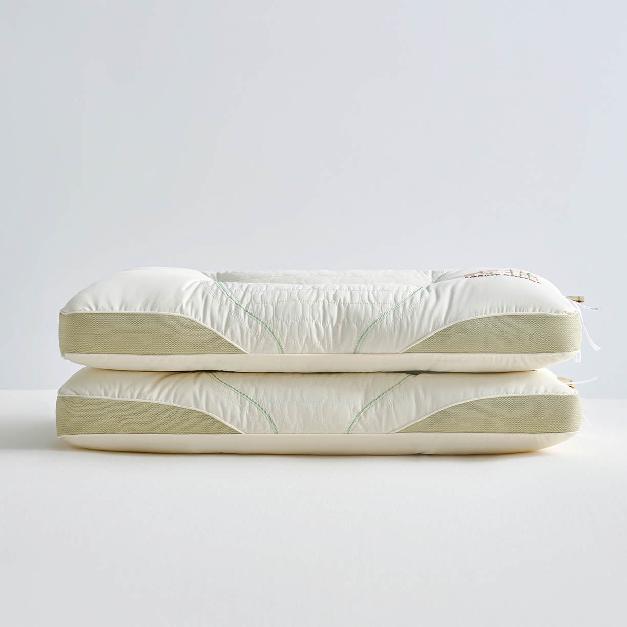 91家纺网 家纺一手货源 找家纺 （总）鼎晟纺 2025新款全棉森棉立体护颈枕枕头枕芯-风格二