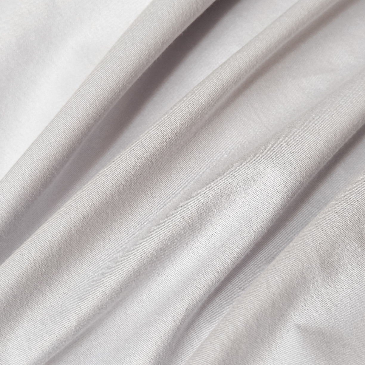 91家纺网 家纺一手货源 找家纺 博之洋婚庆 2025新款全棉纯棉长绒棉贡缎磨毛刺绣四件套不掉毛【高端礼盒】邂逅系列 灰杏色