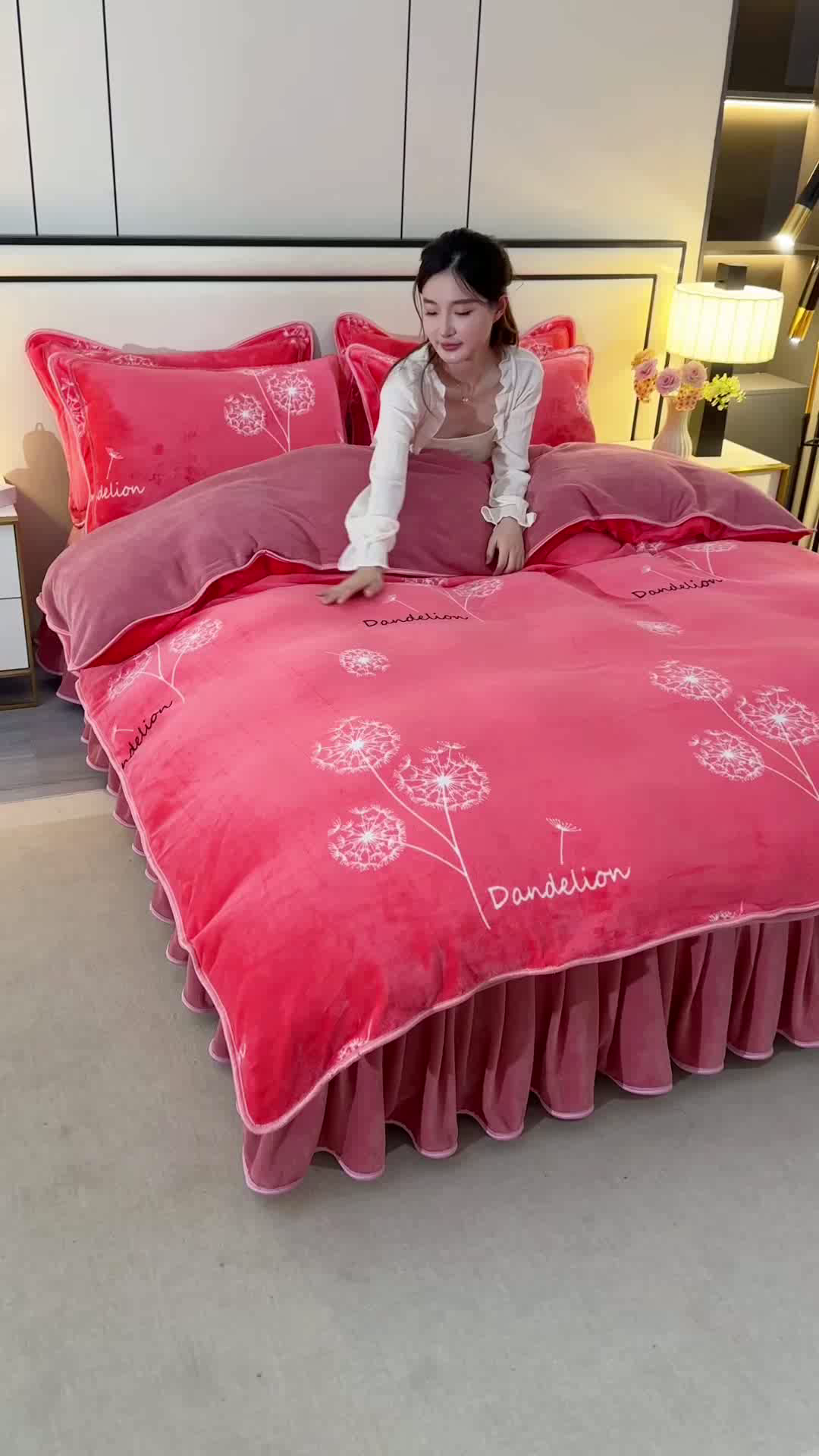 91家纺网 家纺一手货源 找家纺 2025新款高克重8斤金貂绒牛奶绒四件套 蒲公英