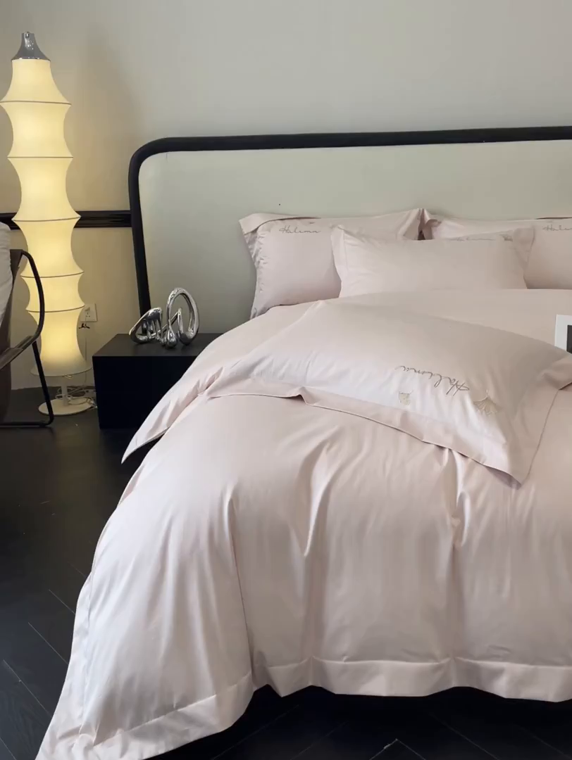 91家纺网 家纺一手货源 找家纺 置顶家纺 2025新款亲肤刺绣四件套-杏运 杏运-粉玉