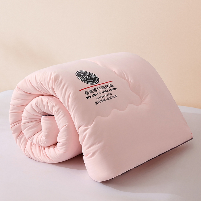 91家纺网 家纺一手货源 找家纺 优布加 2025新款蚕蛹蛋白润肤被 DL-粉色