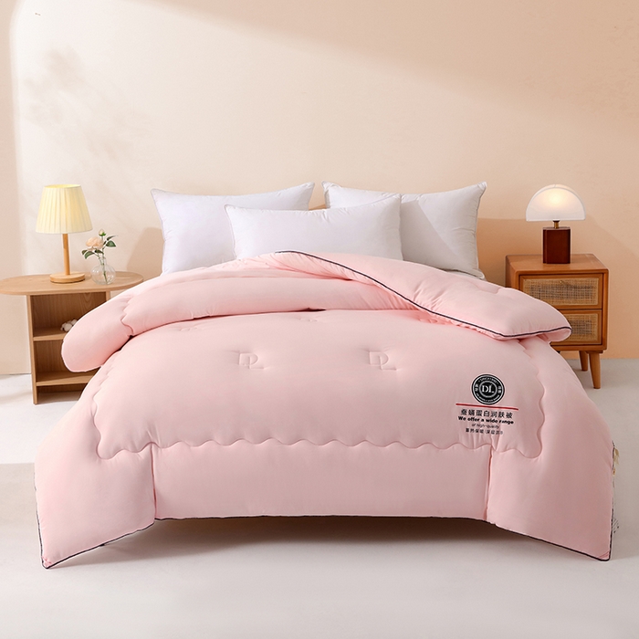 91家纺网 家纺一手货源 找家纺 优布加 2025新款蚕蛹蛋白润肤被 DL-粉色