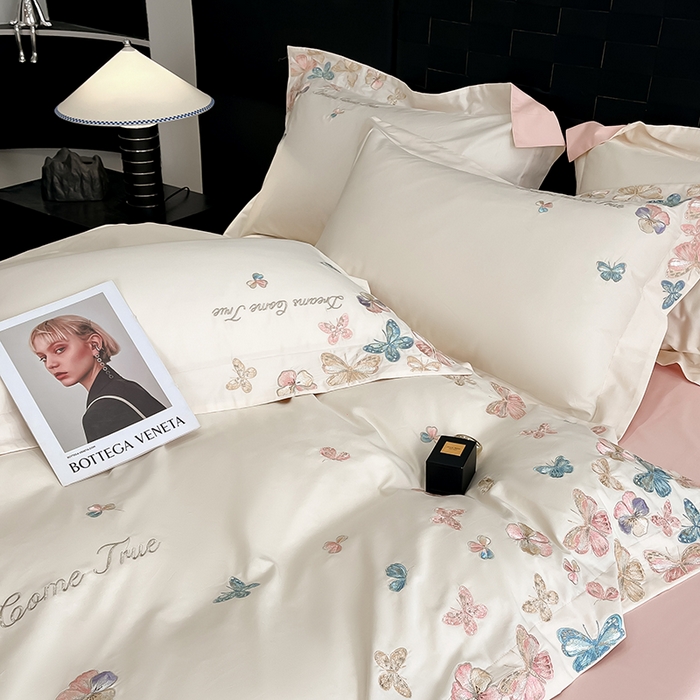 91家纺网 家纺一手货源 找家纺 置顶家纺 2025新款亲肤加厚磨毛刺绣四件套-花不尽 花不尽-白+粉