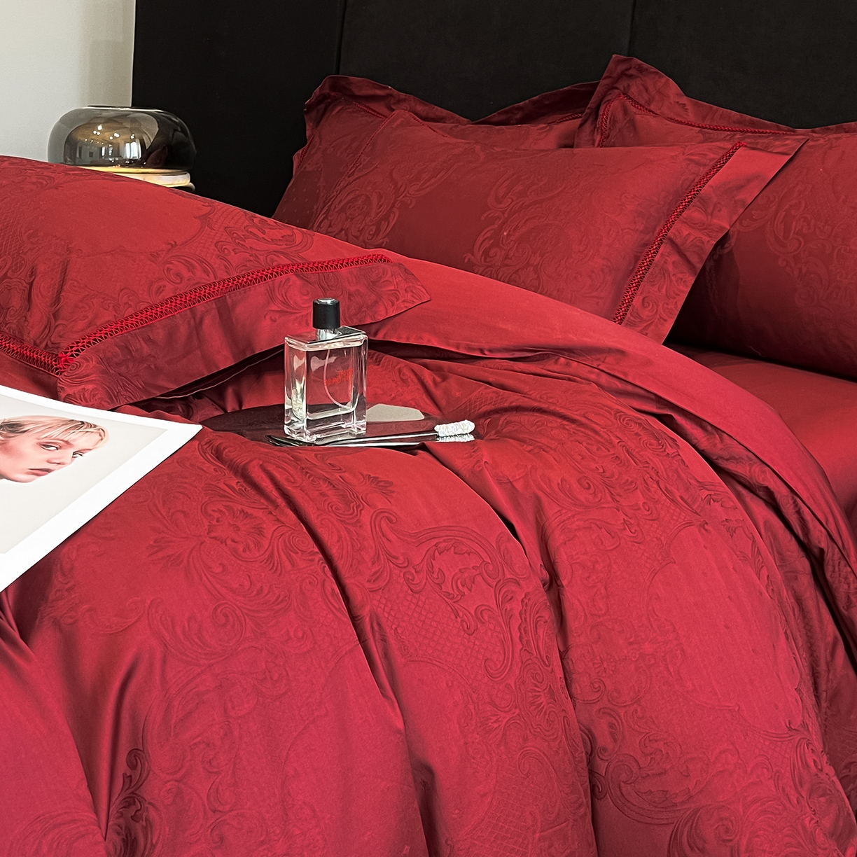 91家纺网 家纺一手货源 找家纺 置顶家纺 2025新款维纳斯系列亲肤提花四件套 维纳斯-酒红