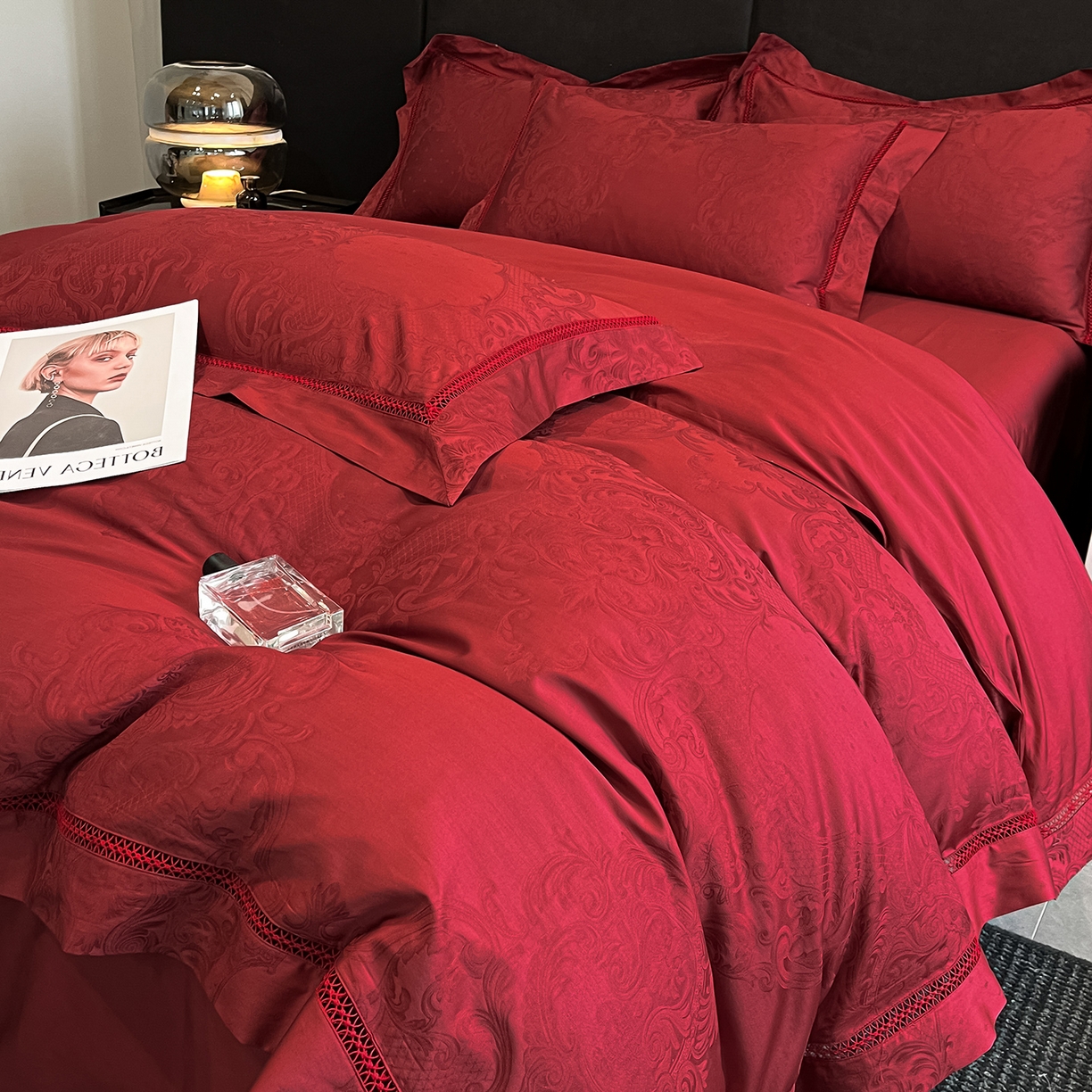 91家纺网 家纺一手货源 找家纺 置顶家纺 2025新款维纳斯系列亲肤提花四件套 维纳斯-酒红