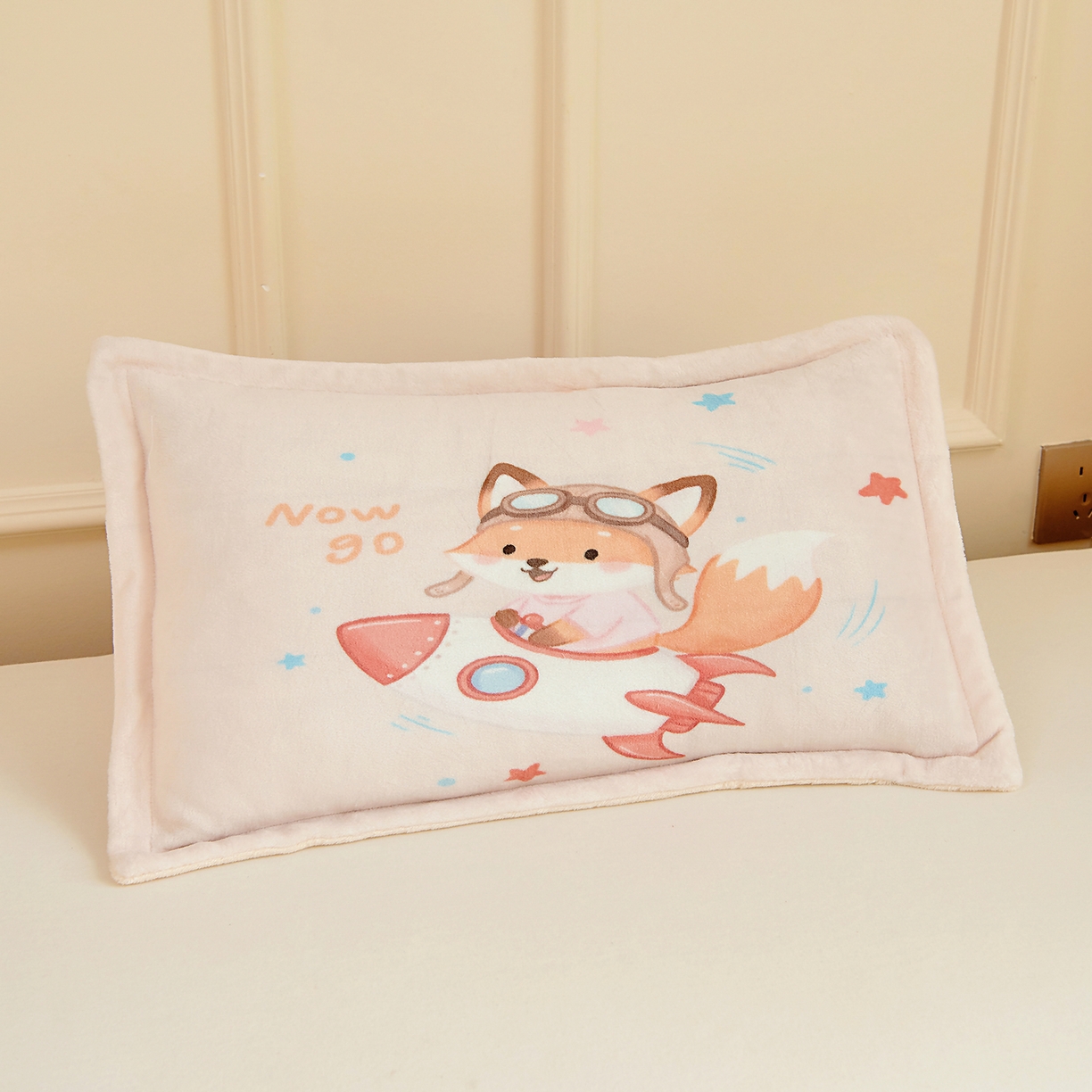 91家纺网 家纺一手货源 找家纺 （总）梵赫 2025新款加厚大版原创数码印花幼儿园儿童枕套