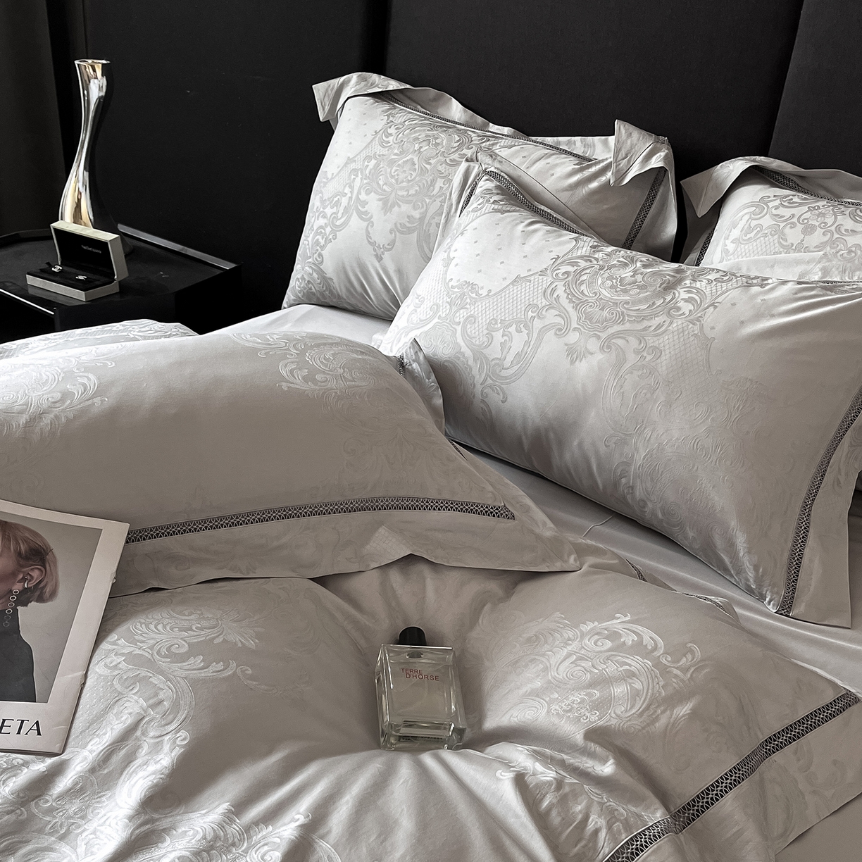 91家纺网 家纺一手货源 找家纺 置顶家纺 2025新款维纳斯系列亲肤提花四件套 维纳斯-山灰