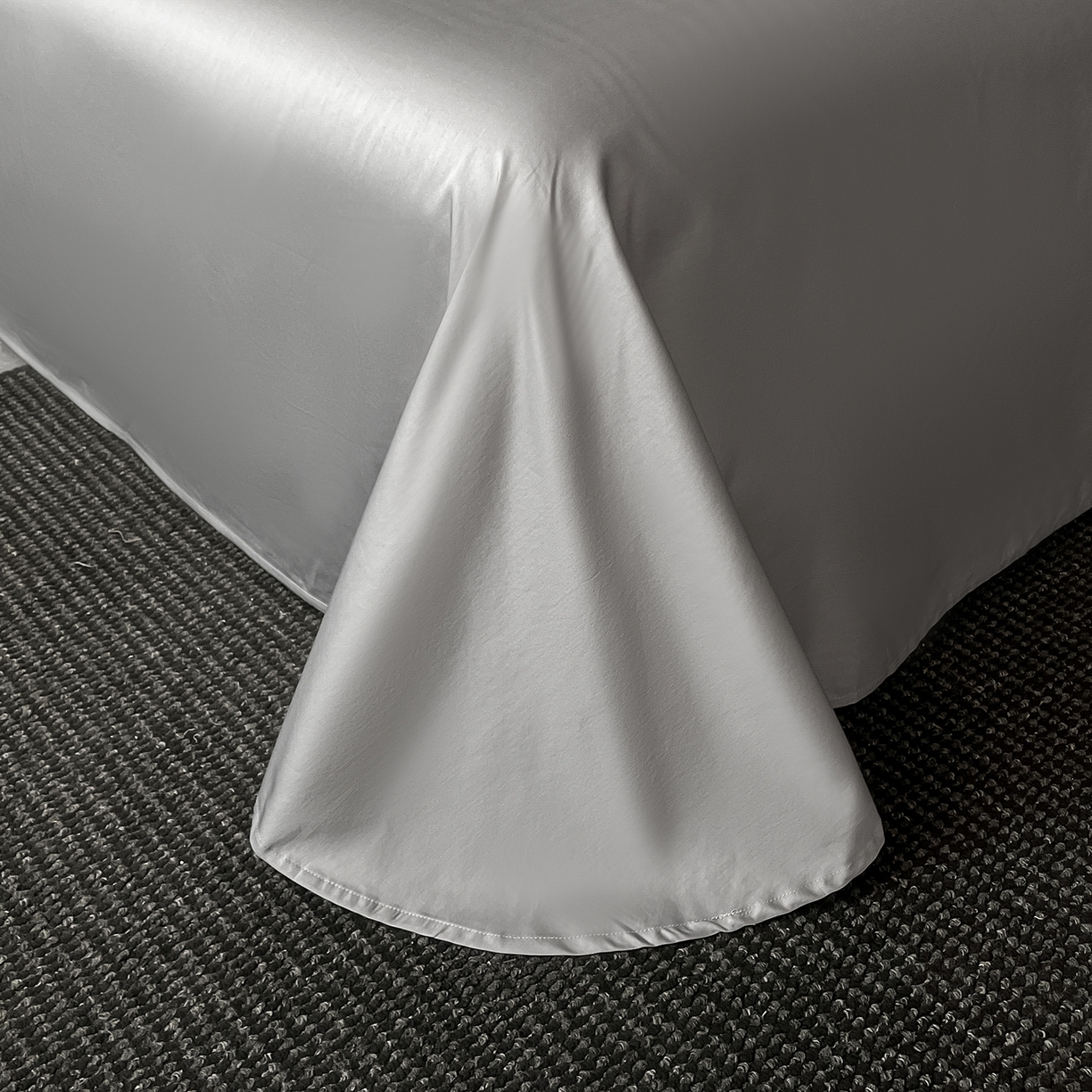 91家纺网 家纺一手货源 找家纺 置顶家纺 2025新款维纳斯系列亲肤提花四件套 维纳斯-高级灰