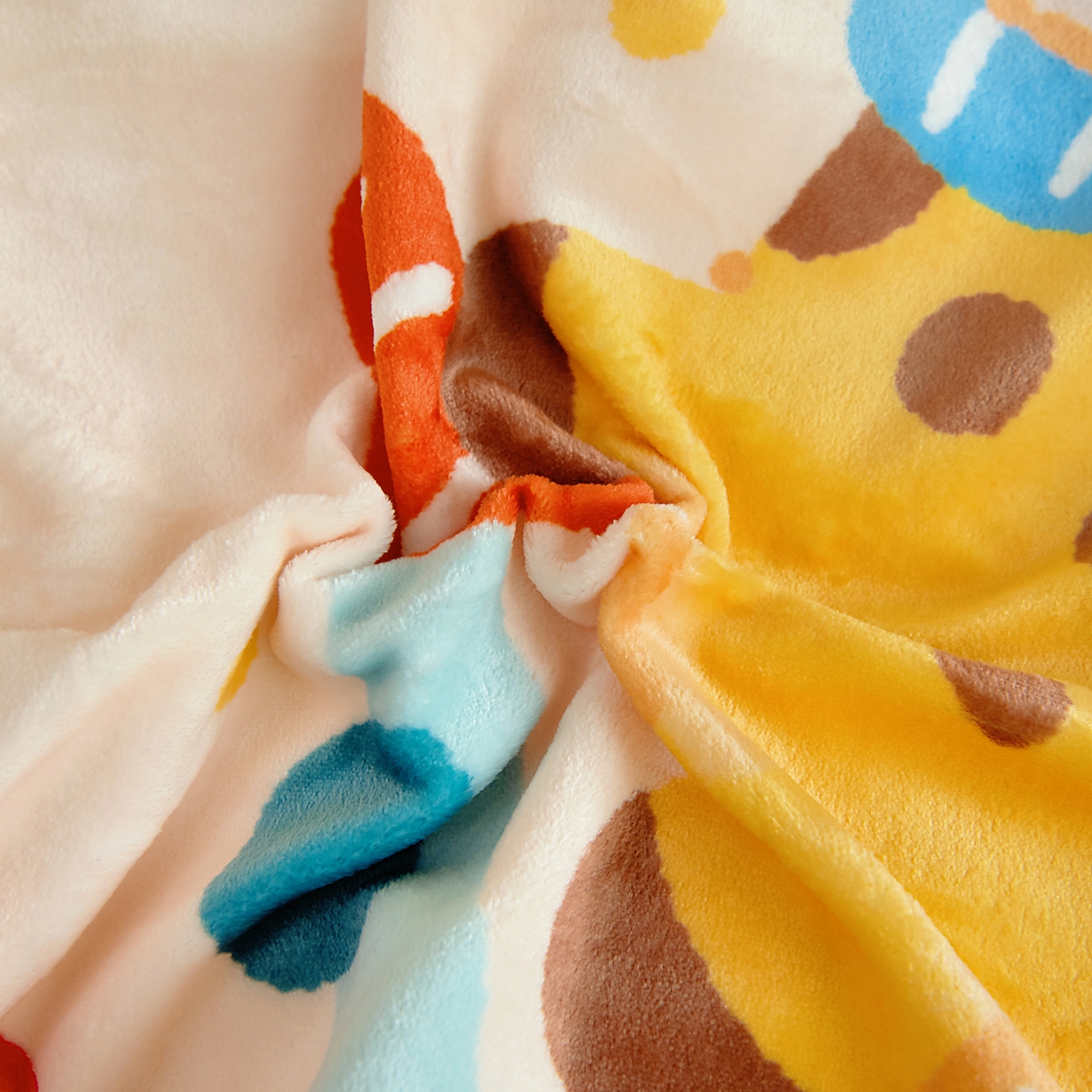 91家纺网 家纺一手货源 找家纺 梵赫 2025新款加厚大版原创数码印花幼儿园儿童枕套 骑滑板小鹿