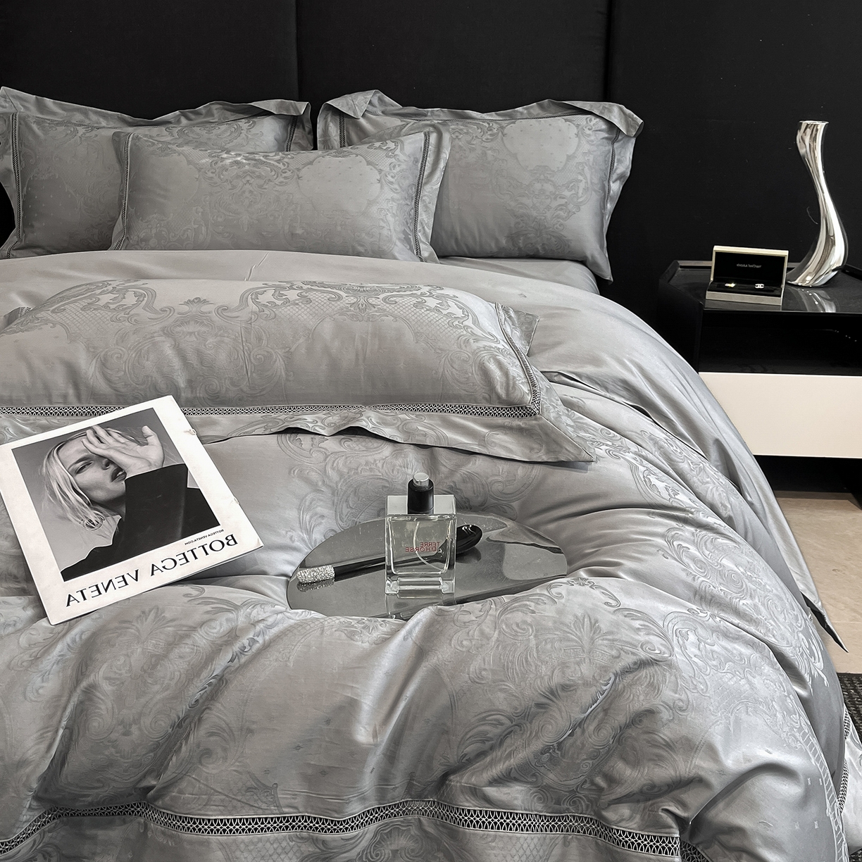 91家纺网 家纺一手货源 找家纺 置顶家纺 2025新款维纳斯系列亲肤提花四件套 维纳斯-高级灰