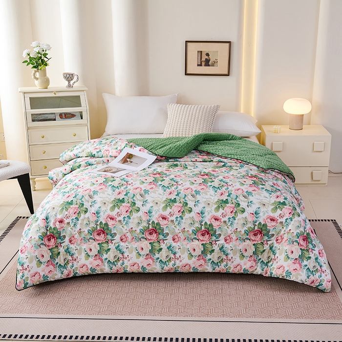 91家纺网 家纺一手货源 找家纺 小鱼儿家纺 2025新款全棉豆豆被冬被被子 浪漫花舞