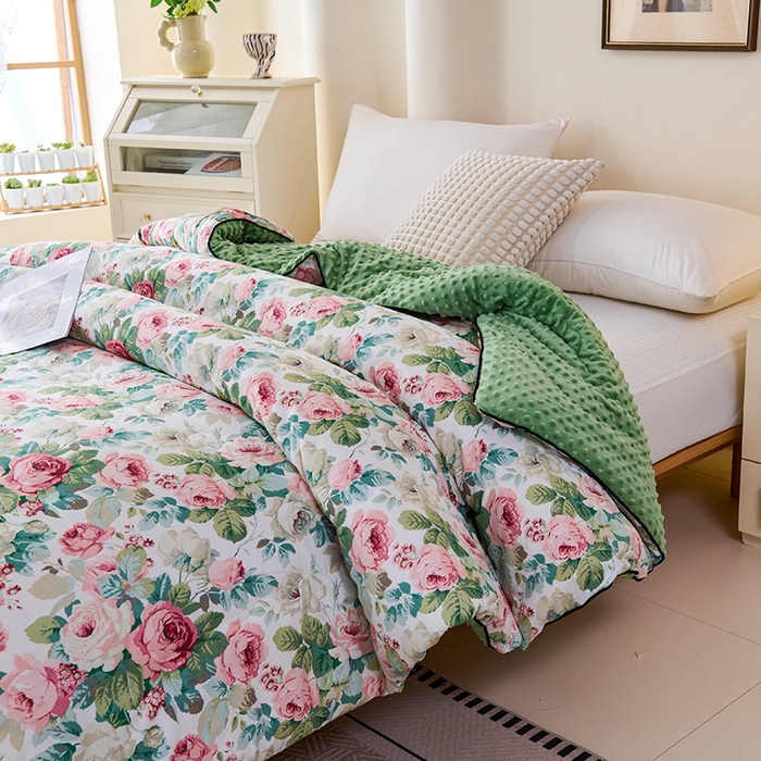 91家纺网 家纺一手货源 找家纺 小鱼儿家纺 2025新款全棉豆豆被冬被被子 浪漫花舞