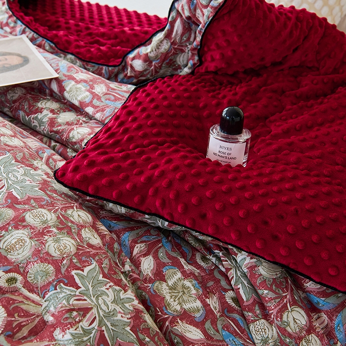 91家纺网 家纺一手货源 找家纺 小鱼儿家纺 2025新款全棉豆豆被冬被被子 曼德拉-红