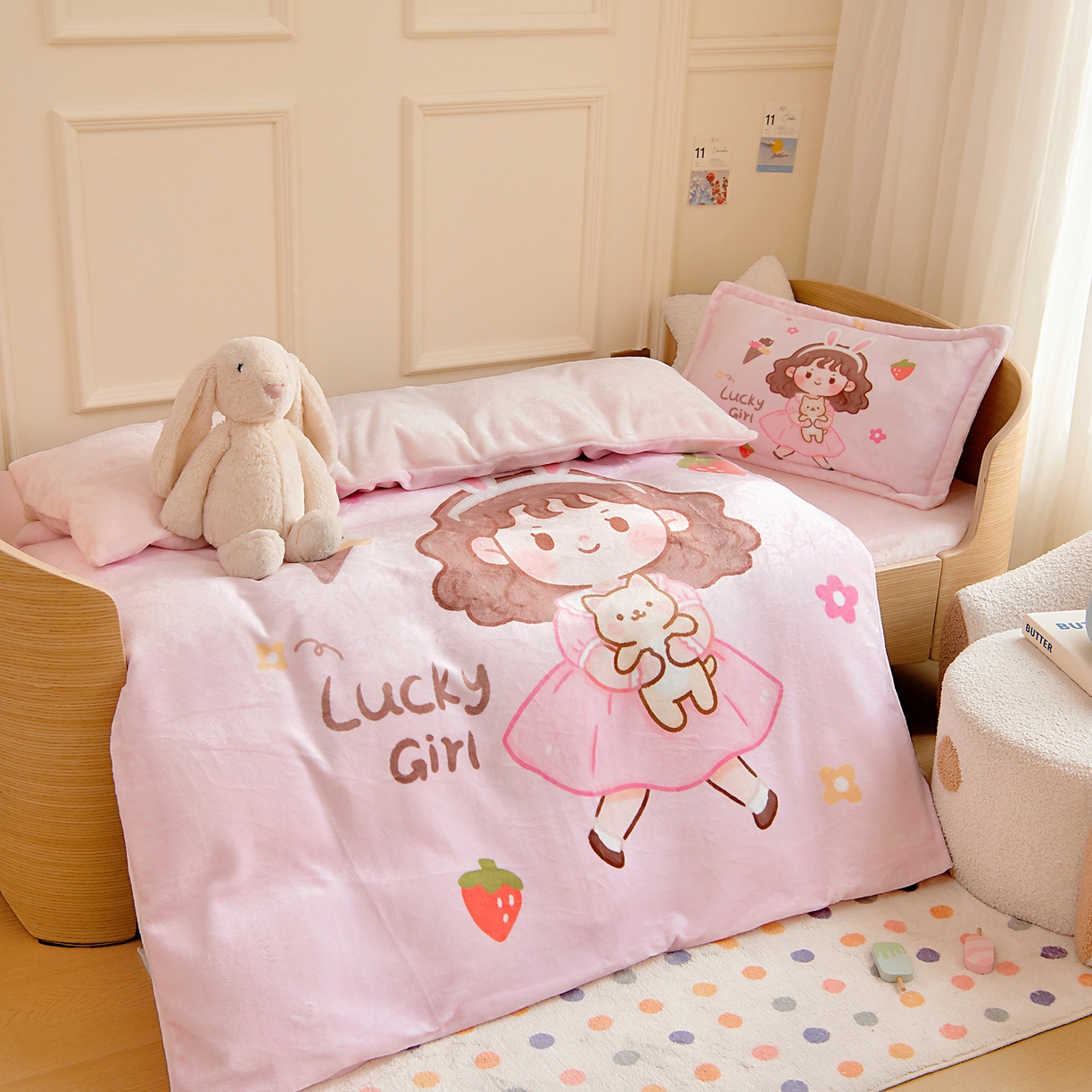 91家纺网 家纺一手货源 找家纺 梵赫 2025新款加厚大版原创数码印花幼儿园儿童枕套 可爱小女孩