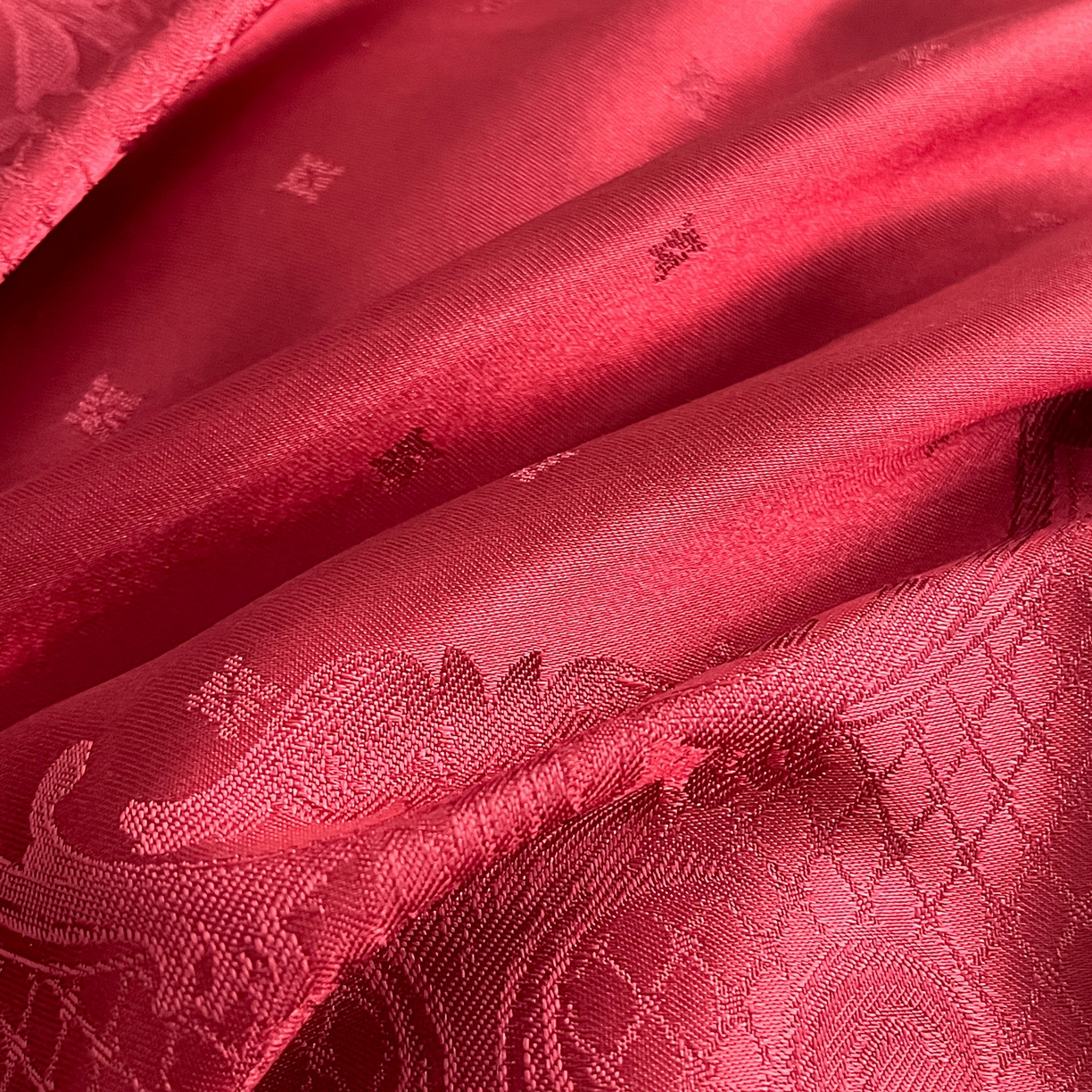 91家纺网 家纺一手货源 找家纺 置顶家纺 2025新款维纳斯系列亲肤提花四件套-实拍 维纳斯-温馨红