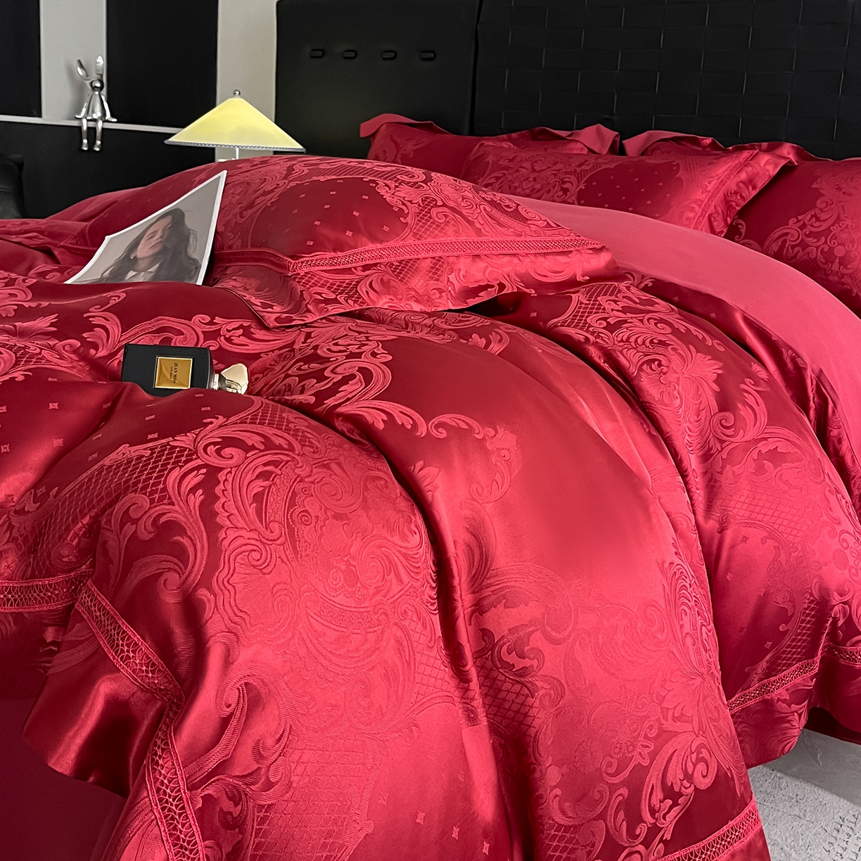 91家纺网 家纺一手货源 找家纺 置顶家纺 2025新款维纳斯系列亲肤提花四件套-实拍 维纳斯-温馨红