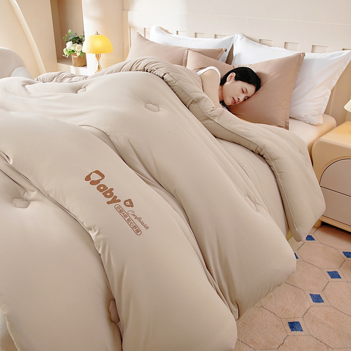 91家纺网 家纺一手货源 找家纺 栩裕纺织 2025新款A类婴儿绒肌肤被baby熊系列四季款被芯 baby熊-驼色