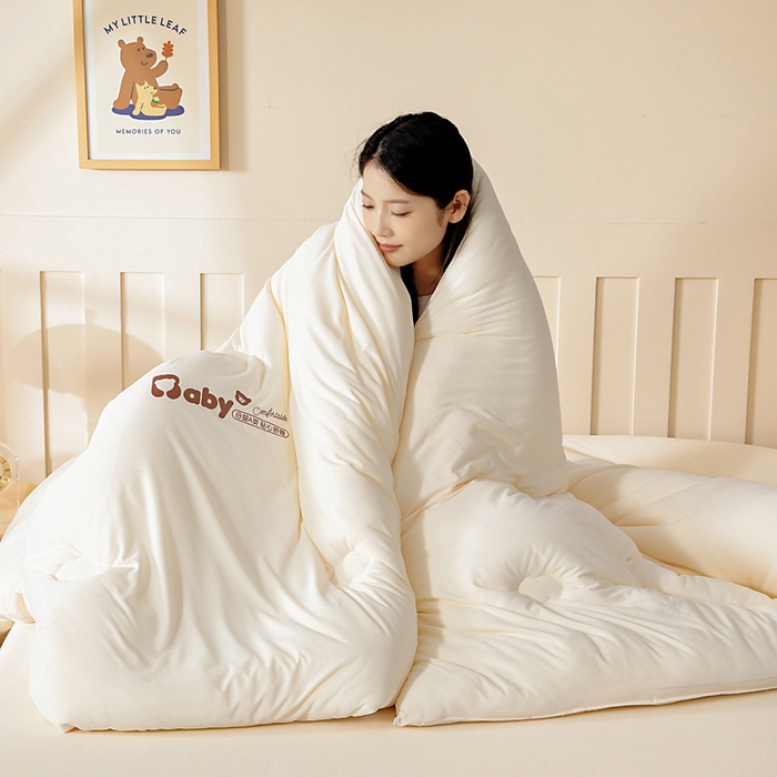 91家纺网 家纺一手货源 找家纺 栩裕纺织 2025新款A类婴儿绒肌肤被baby熊系列四季款被芯 baby熊-奶油白