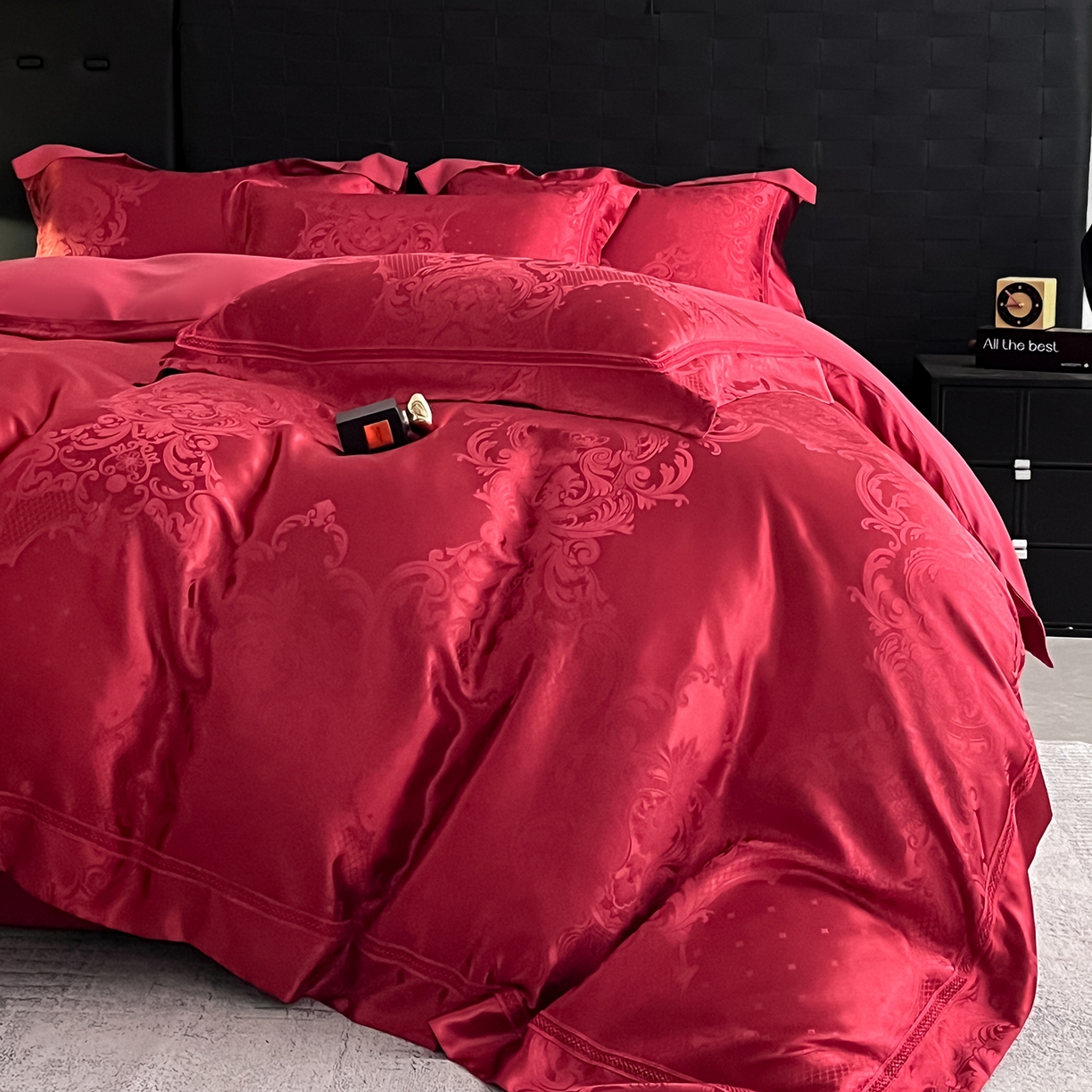 91家纺网 家纺一手货源 找家纺 置顶家纺 2025新款维纳斯系列亲肤提花四件套-实拍 维纳斯-温馨红